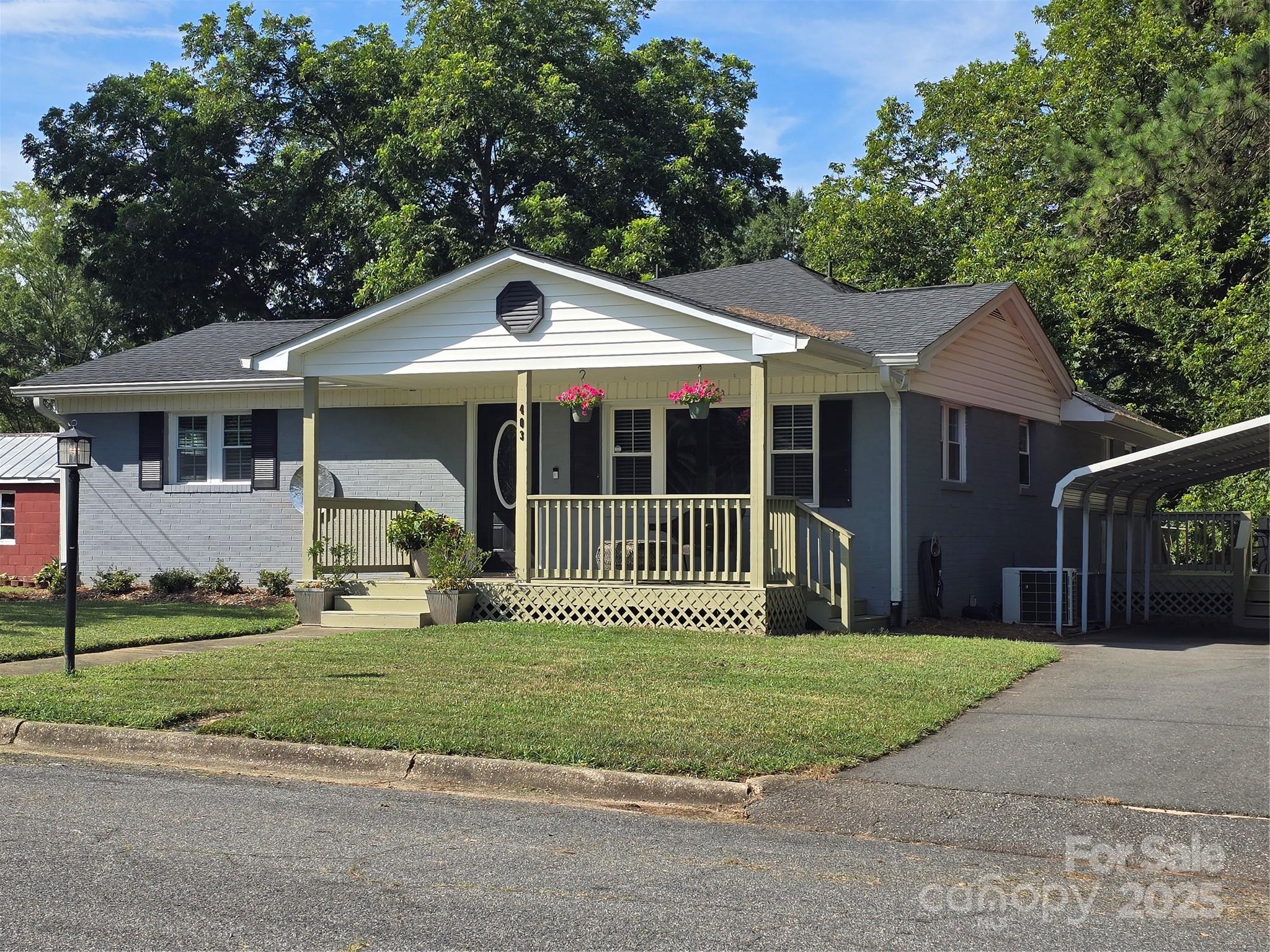 403 Stevens Street