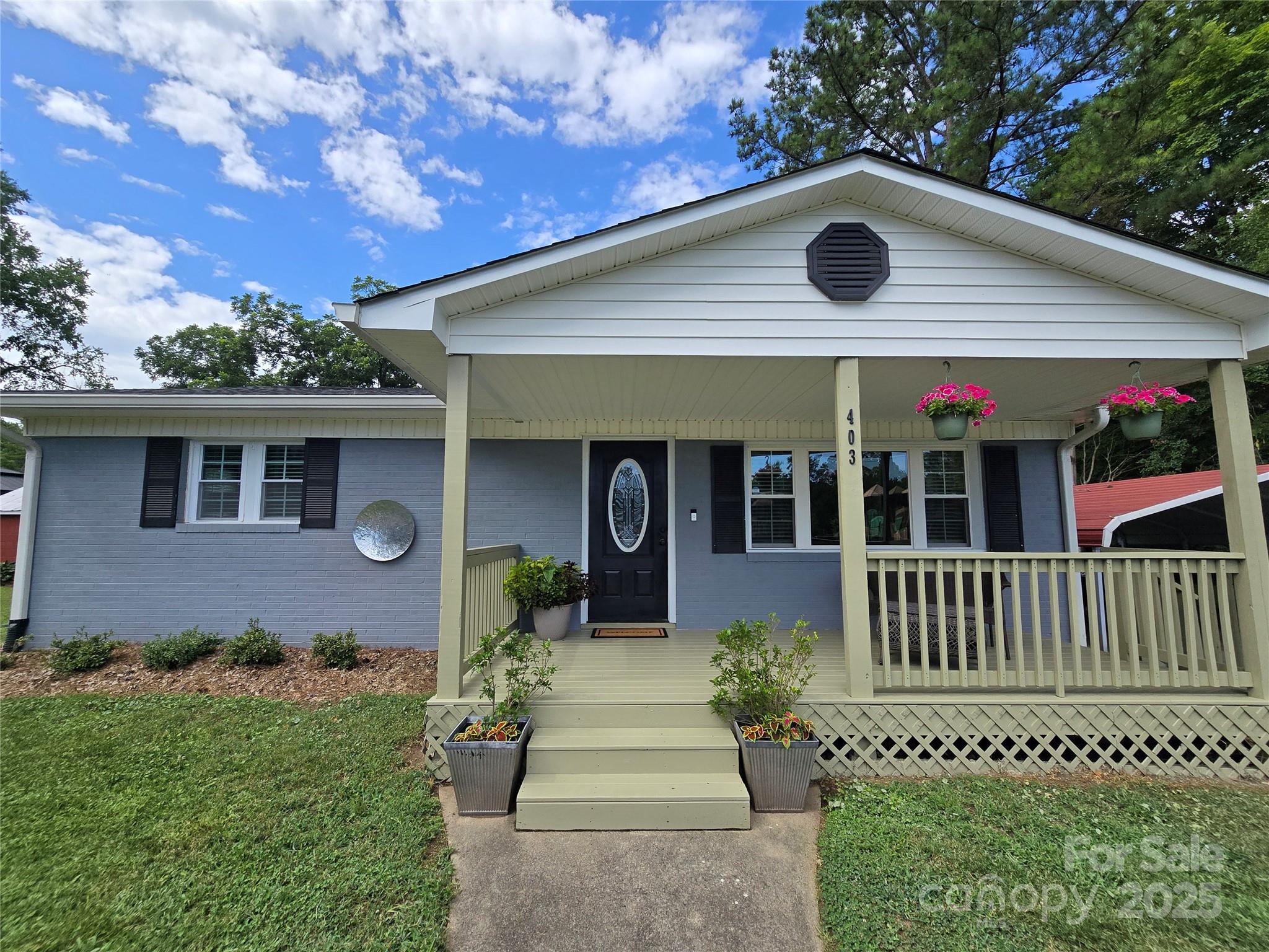 403 Stevens Street