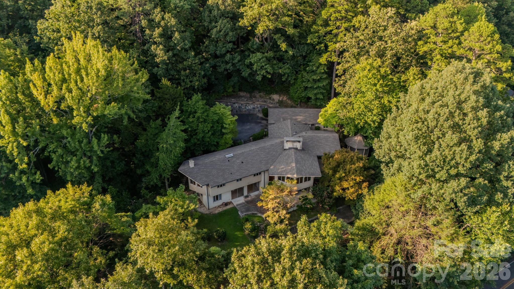 1225 Hogback Mountain Road