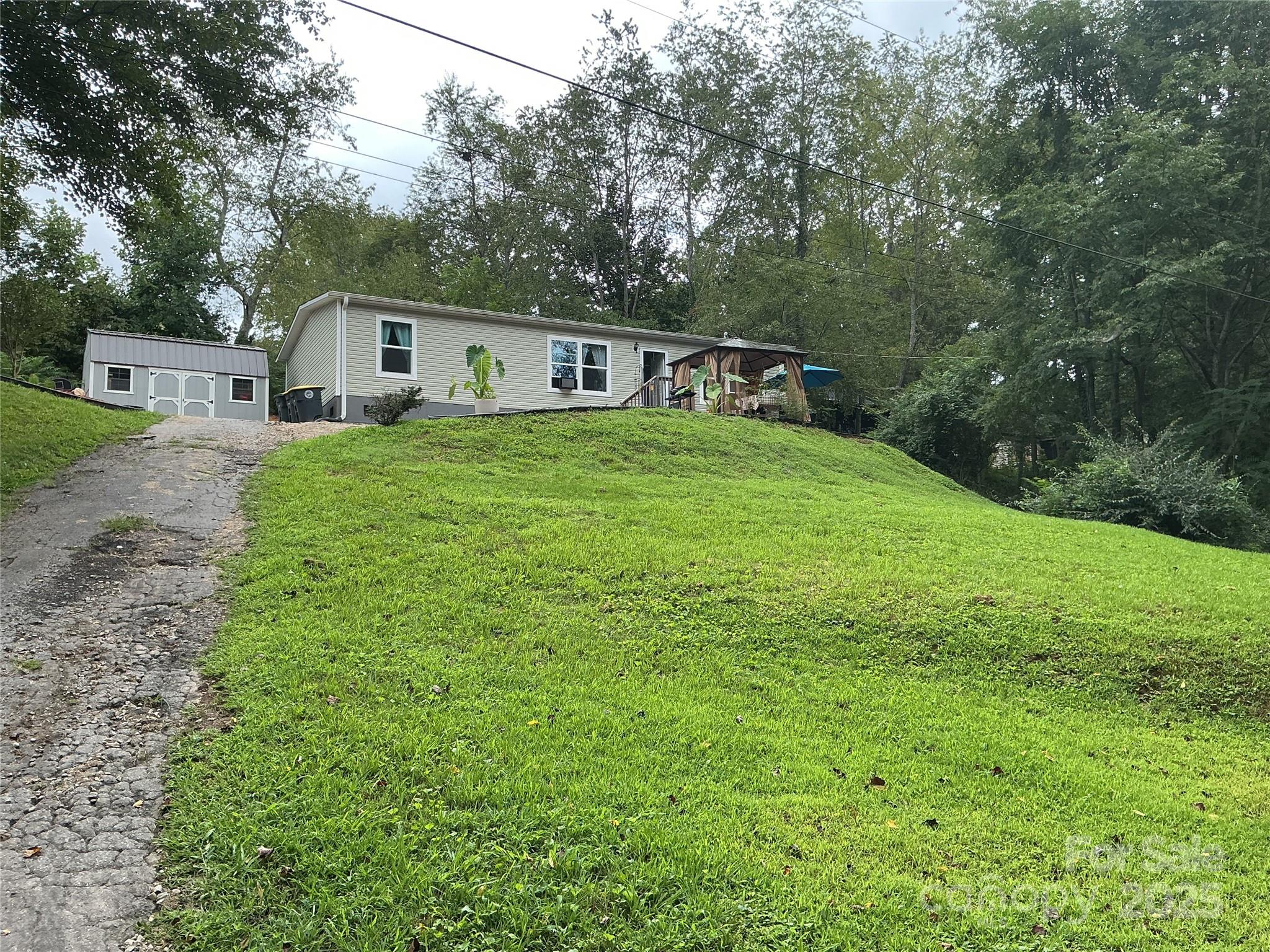 30 W Skyland Circle