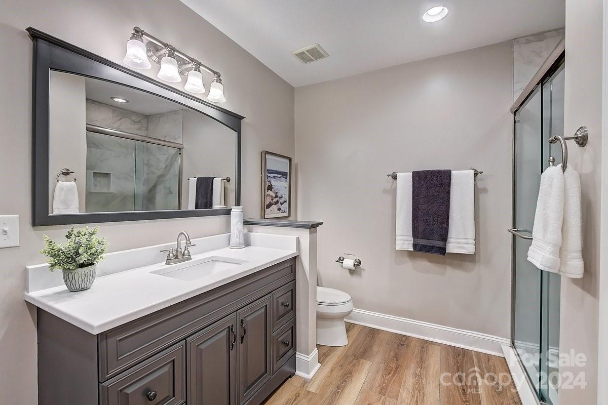 Lakepointe South - Residential