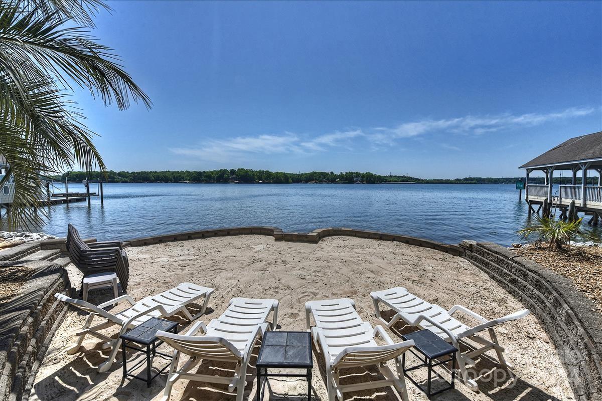 Lakepointe South - Residential