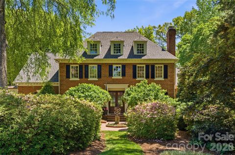 Photo of 3502 Evermoore Court, Charlotte, NC 28226 (MLS # 4372112)