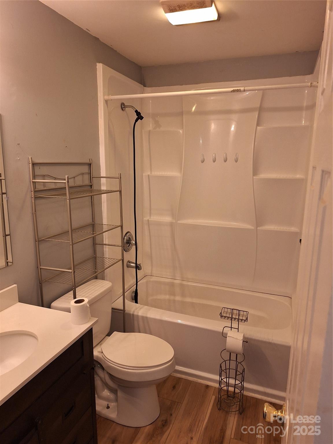 English Garden Park - Residential Lease