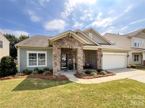 Photo of 1401 Yellow Daisy Drive, Matthews, NC 28104 (MLS # 4424626)