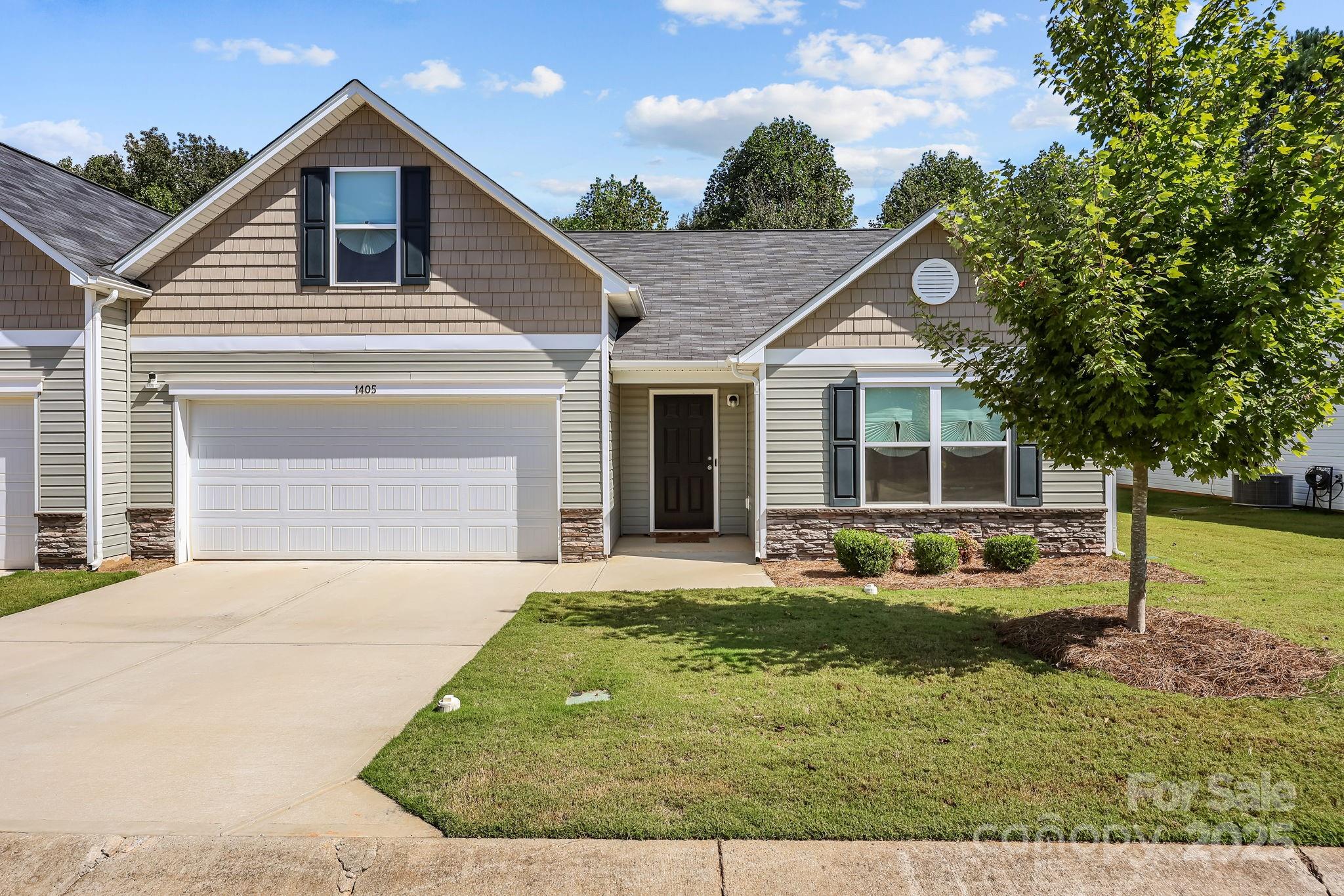 1405 Amberlight Circle