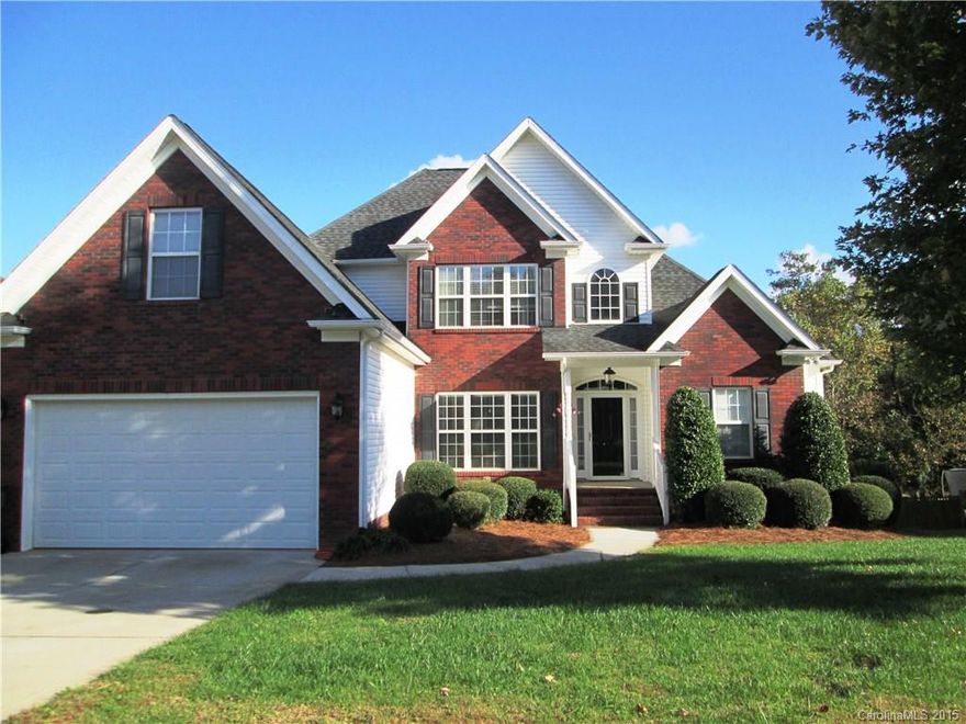 Gorgeous 3BR/2.5BA Open floor plan, lots of windows, hardwoods throughout, tile bathrooms. Tall cherry cabinetry in the kitchen with granite counter, backsplash, fully applianced. Master on main with double trayed ceiling, master bath with ceramic tiled shower & jetted tub. Two story vaulted living room with fireplace. 11 x 32 bonus room, oversized garage, 30 x 14 deck. Professionally landscaped with front & back irrigation & undeveloped greenspace in back. 1 YR Americas Preferred home warranty.