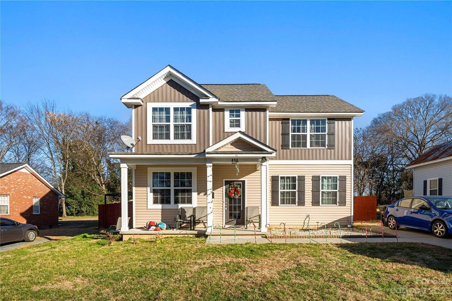 This beautiful place is perfect to call it home! This like a new home has many features that will catch your eye! Primary Bedroom with a master bathroom with double sinks conveniently located on the main level, Enjoy the other 3 spacious bedrooms on the 2nd level, with a perfect split floor plan, and a Private fenced yard. Come check out this gem before it's gone!