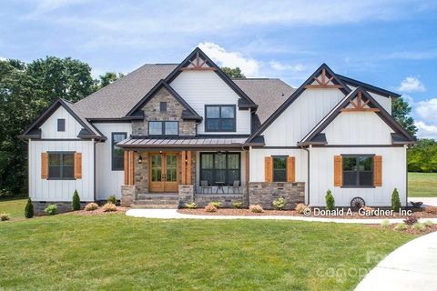 0 Shining Rock Path 12 Horse Shoe NC 28742