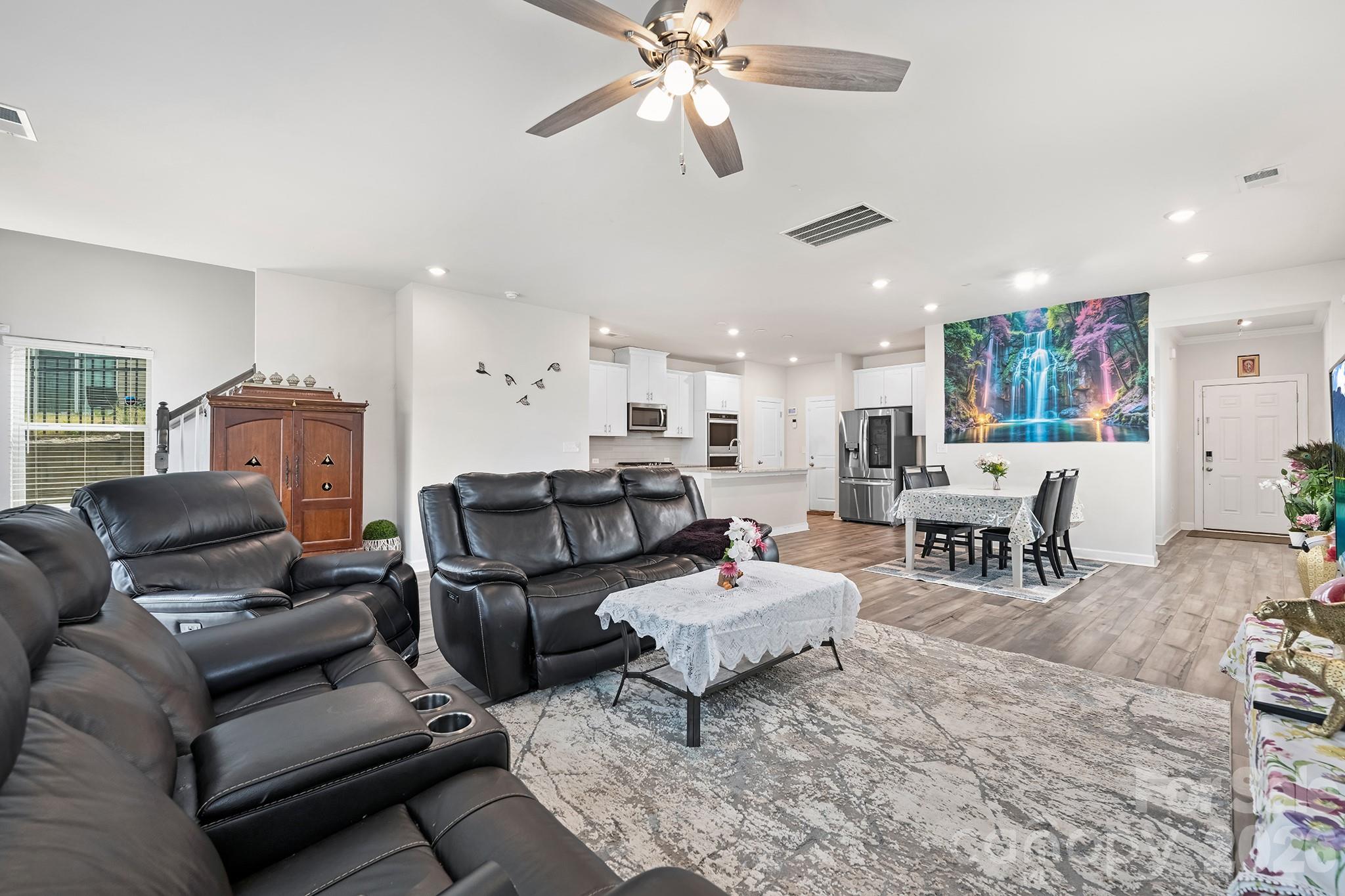 Anniston Chase - Residential