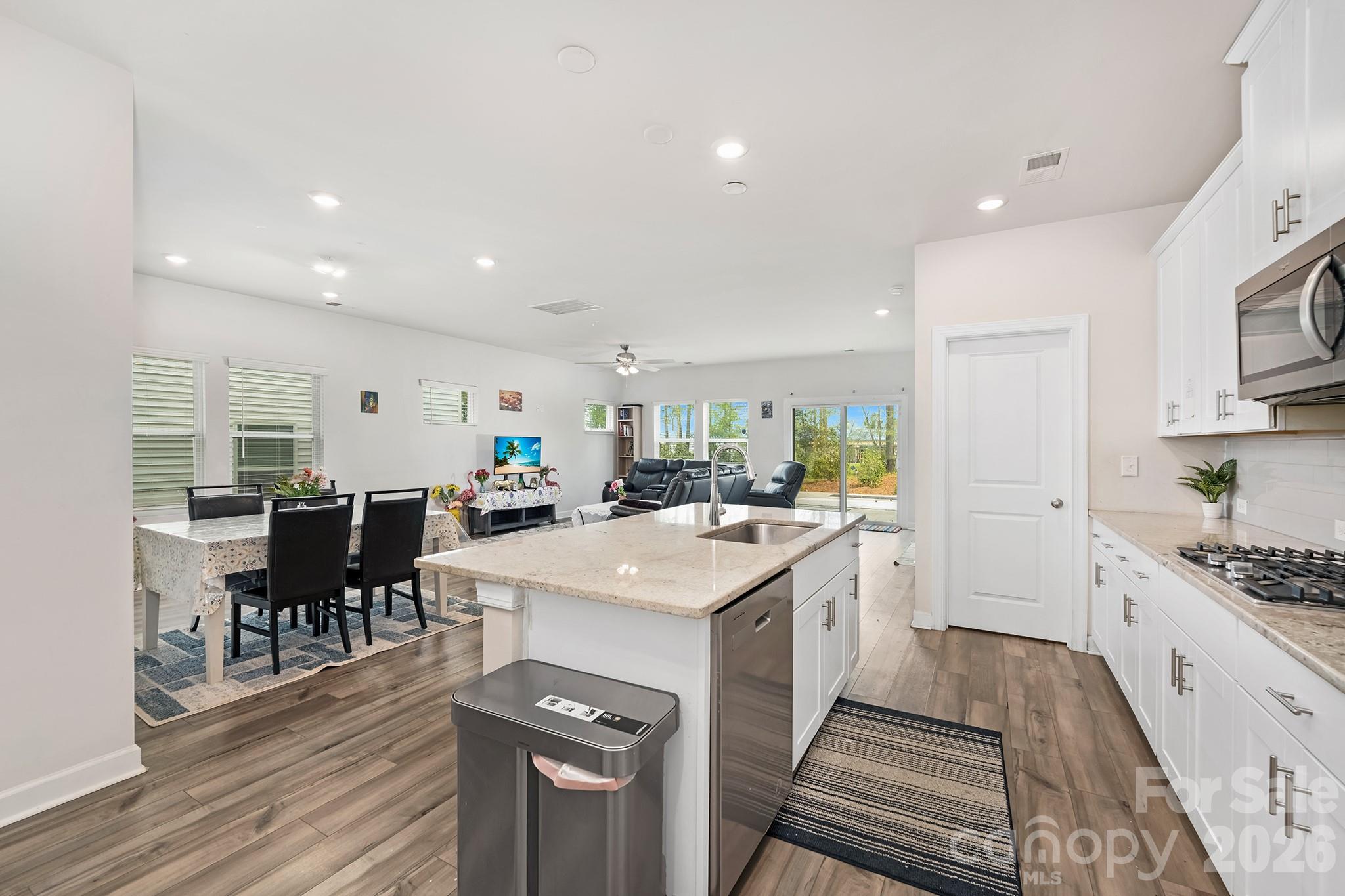 Anniston Chase - Residential