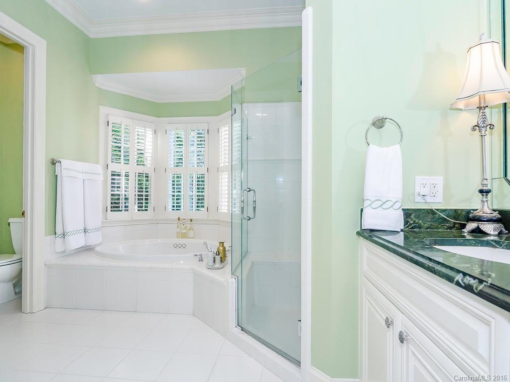 Hampton Manor - Residential