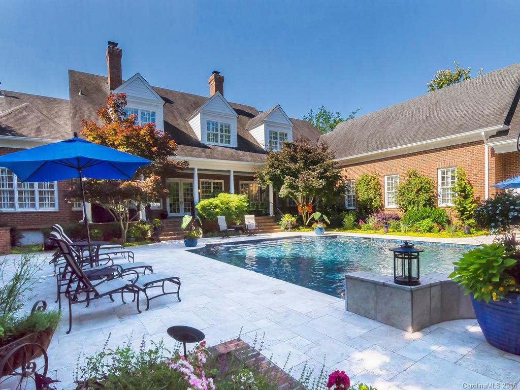 Hampton Manor - Residential