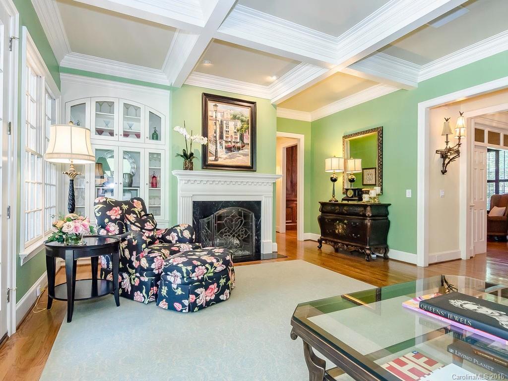 Hampton Manor - Residential