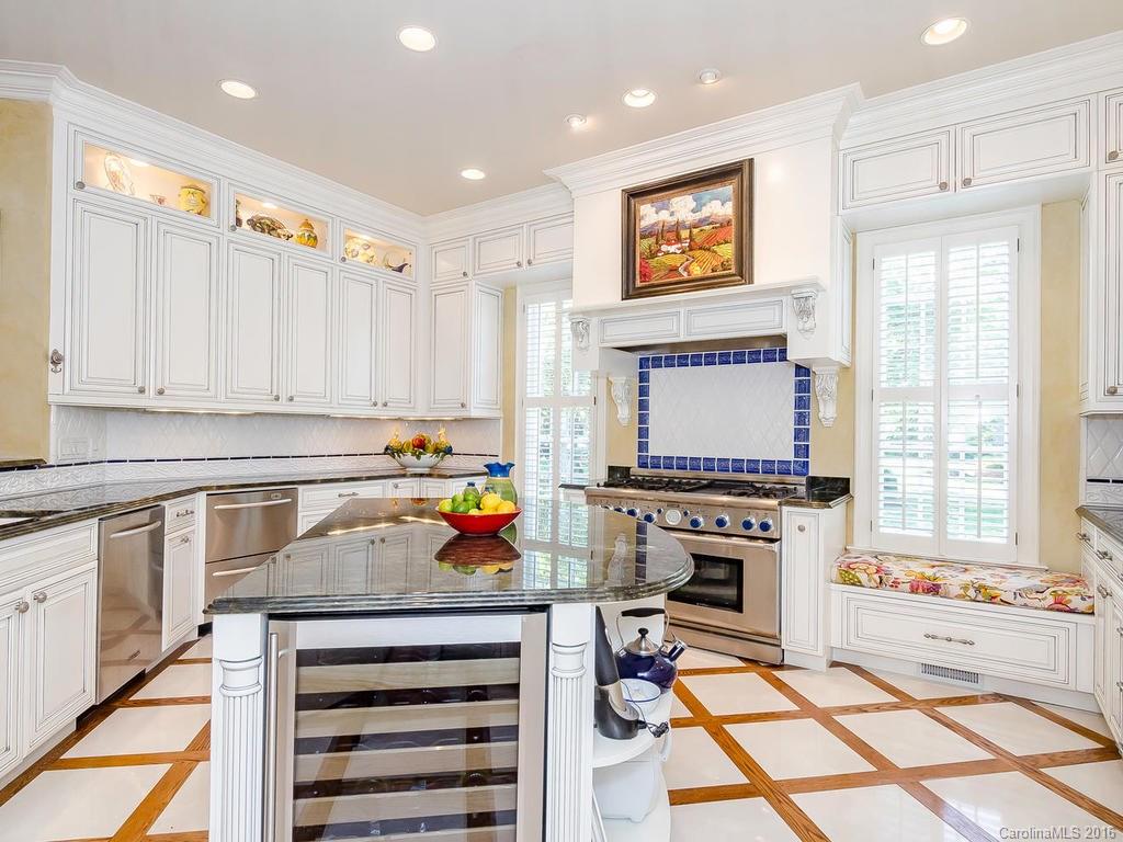 Hampton Manor - Residential