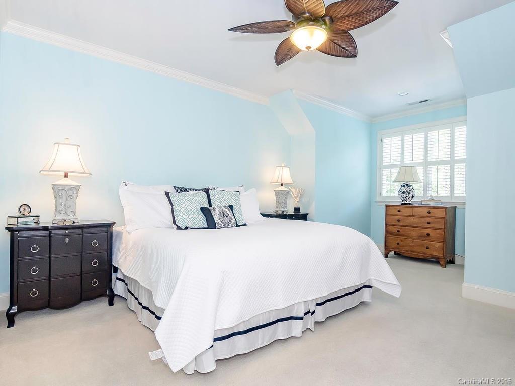 Hampton Manor - Residential