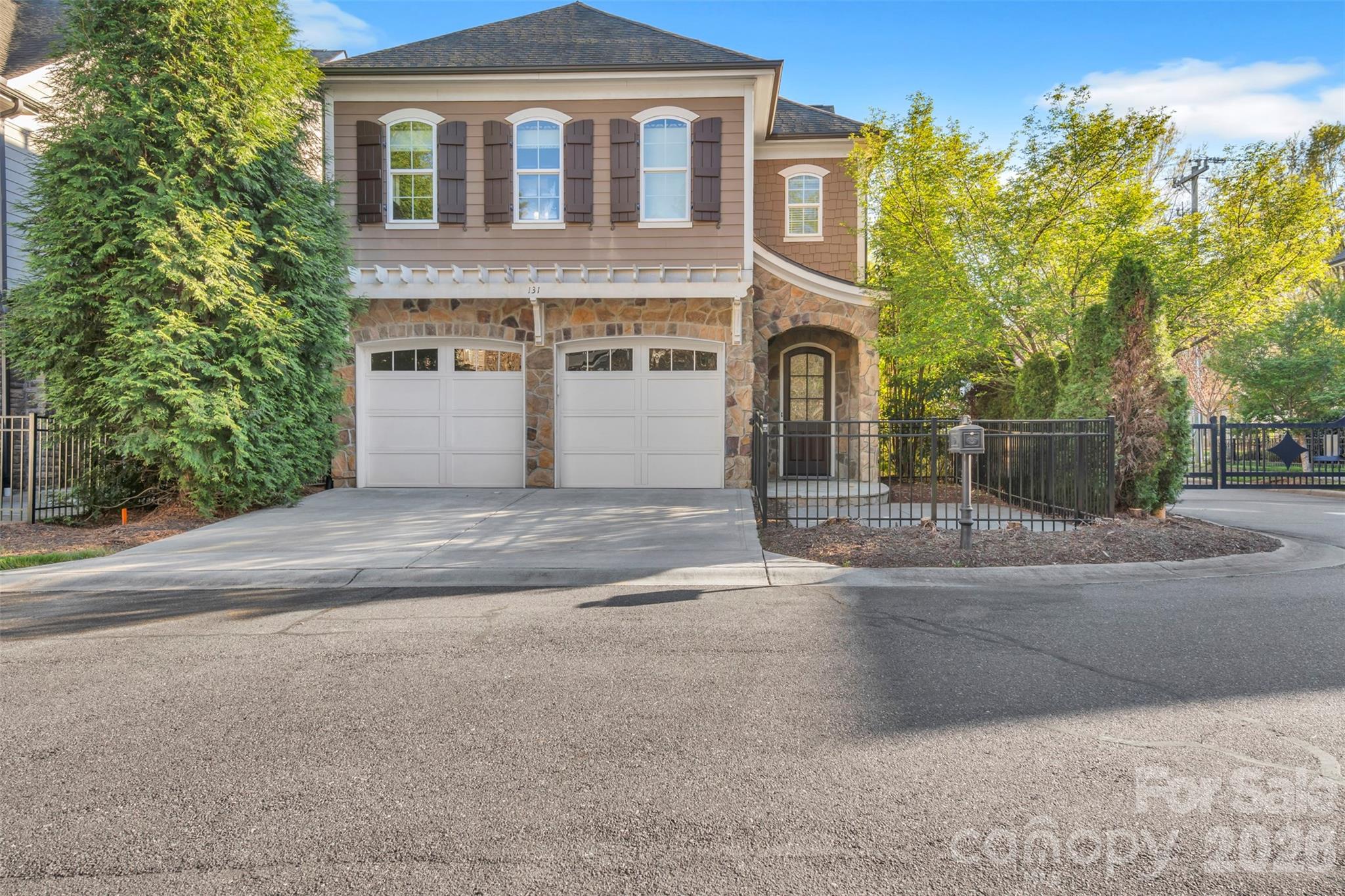 Charndon Village - Residential