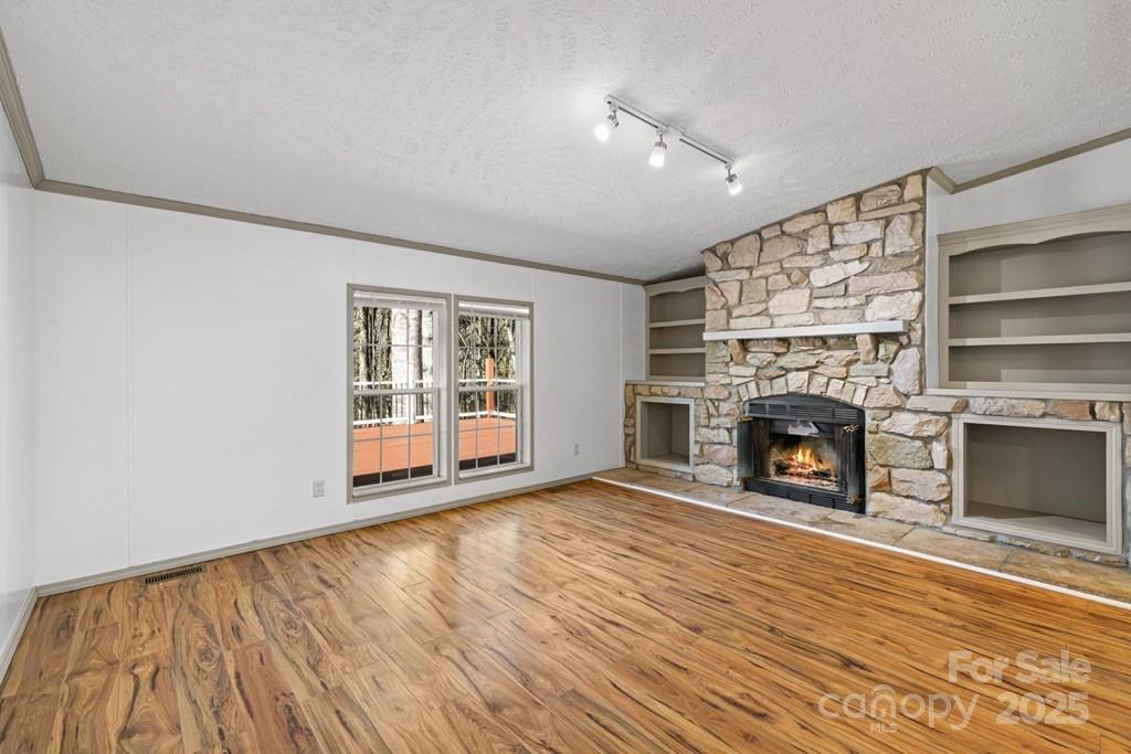 2033 Mill Creek Road