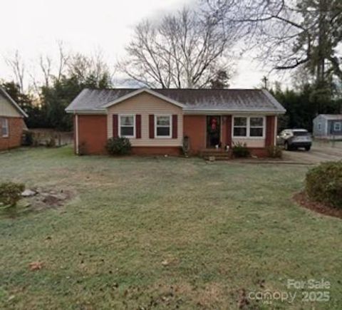 7501 Pawtuckett Road Charlotte NC 28214