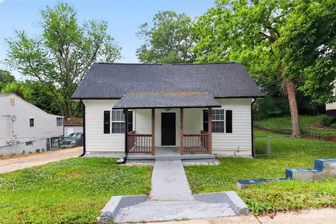 Photo of 1015 W 4th Avenue, Gastonia, NC 28052 (MLS # 4330332)