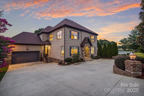 17136 Carolina Academy Road Charlotte NC 28277