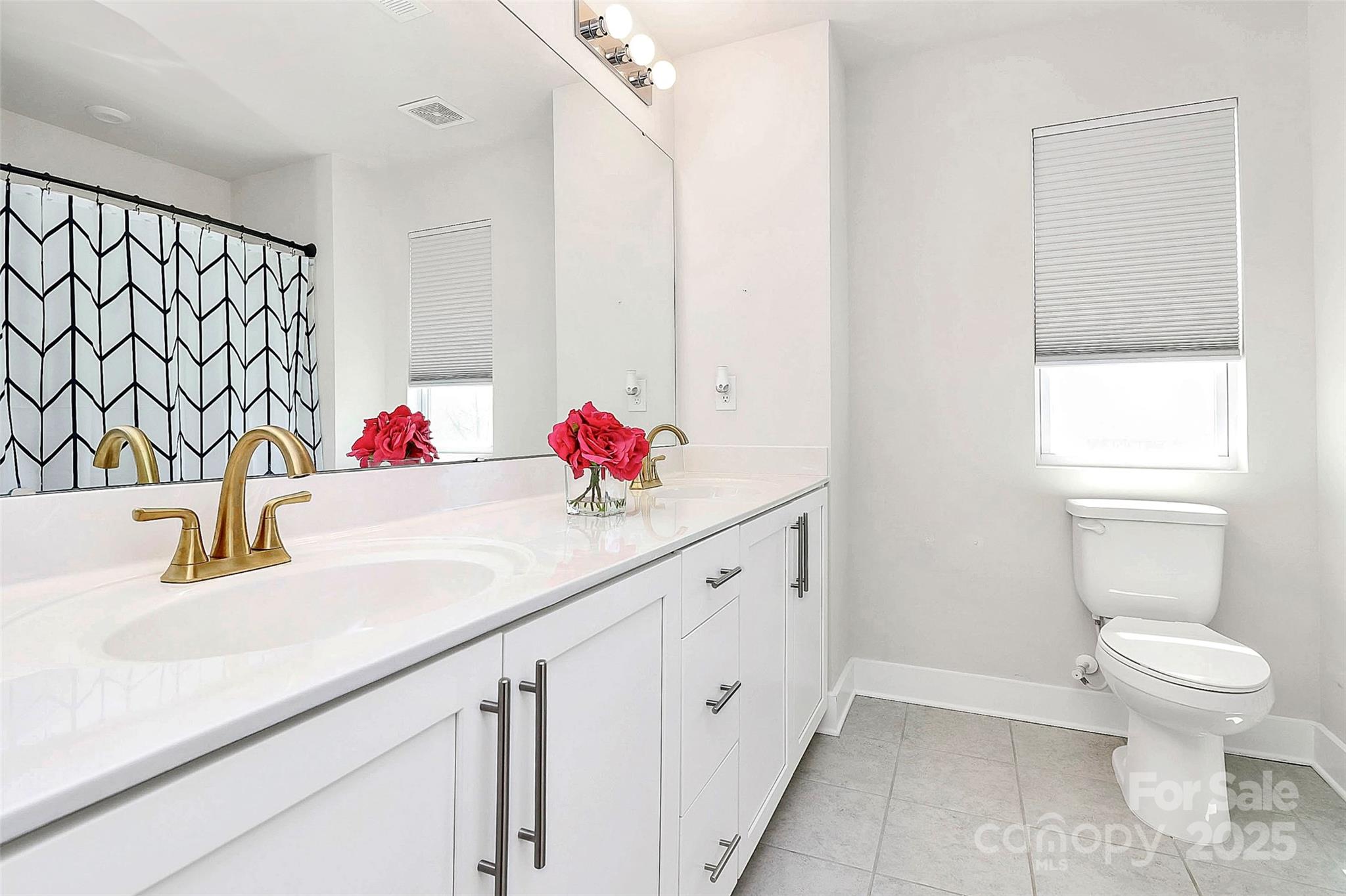 Charlotte, North Carolina 28262, United States, 4 Bedrooms Bedrooms, ,4 BathroomsBathrooms,Residential,Active,110861