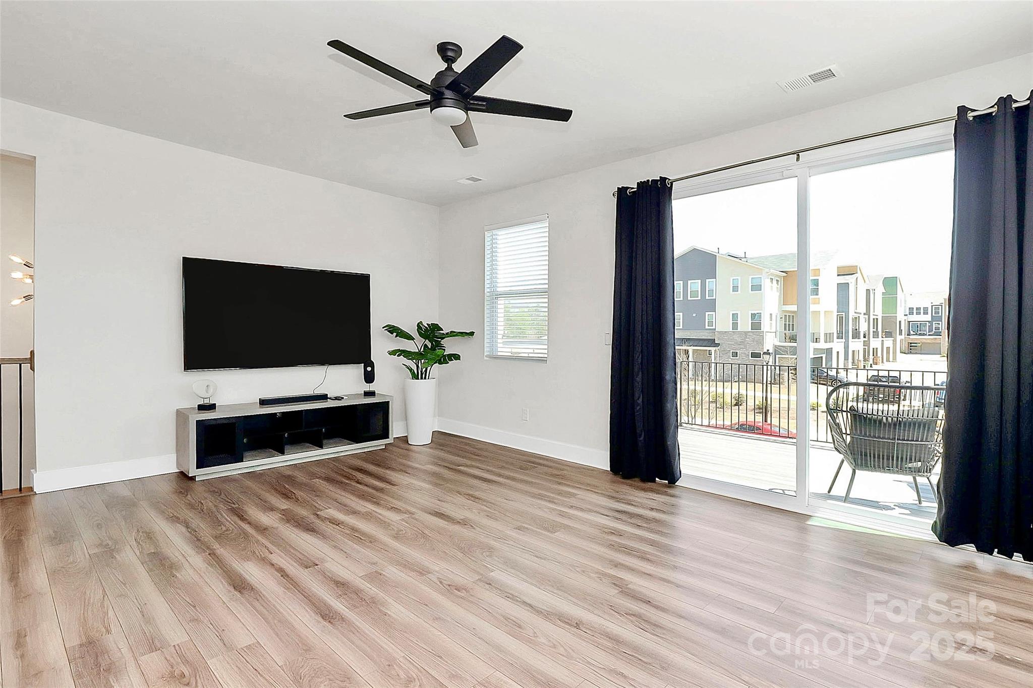 Charlotte, North Carolina 28262, United States, 4 Bedrooms Bedrooms, ,4 BathroomsBathrooms,Residential,Active,110861