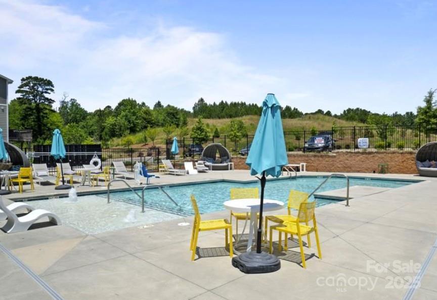 Charlotte, North Carolina 28262, United States, 4 Bedrooms Bedrooms, ,4 BathroomsBathrooms,Residential,Active,110861