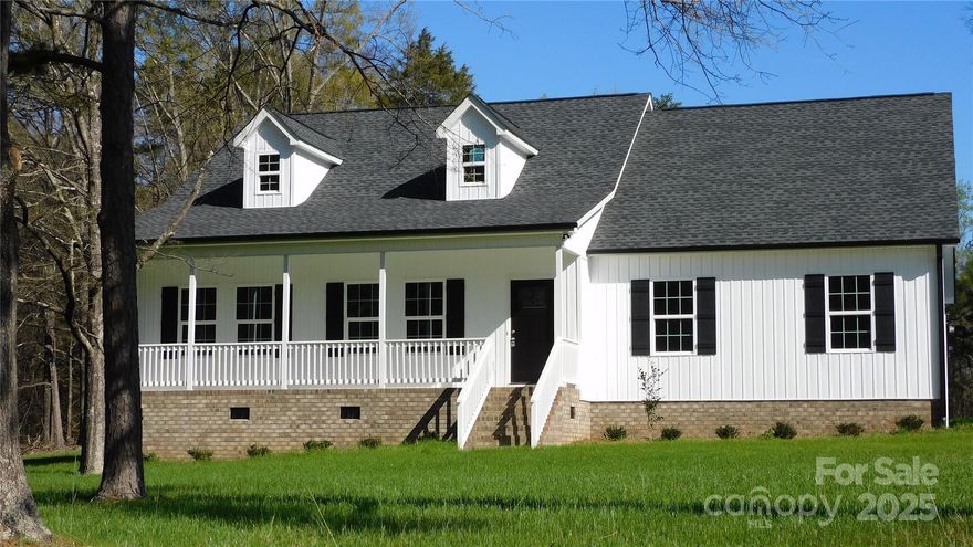 New Construction   2270 Charlotte Highway, York.  Located between York and Lake Wylie on 1.76 acres.  3 spacious bedrooms and extra large heated bonus room with mini-split that would make a wonderful office or second dine.   Open floor plan with plenty of natural lighting.   Eat in kitchen with island, granite countertops, and plenty of storage.   Luxury vinyl planks in living  areas and carpet in the bedrooms.