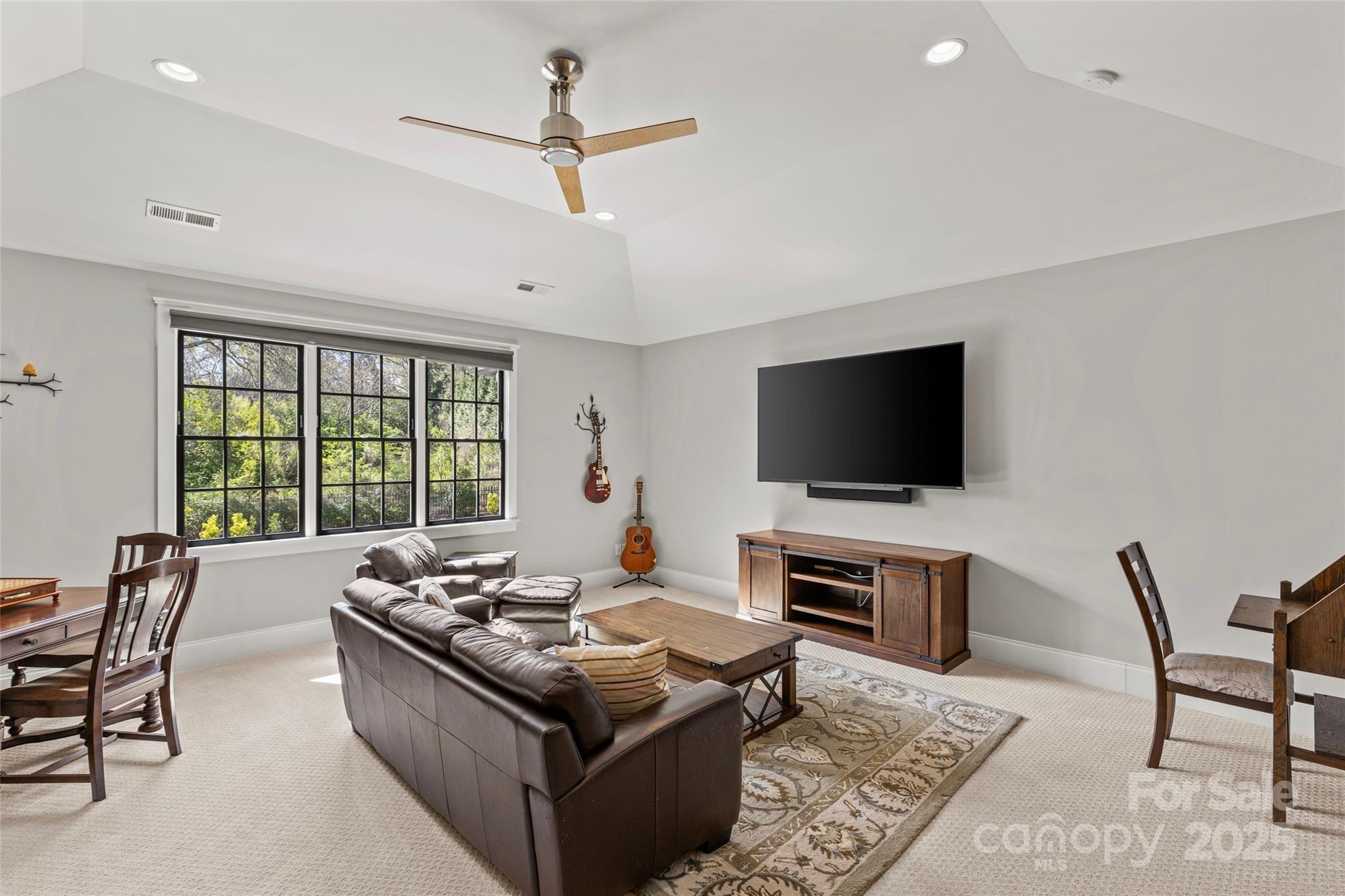 Foxcroft Woods - Residential