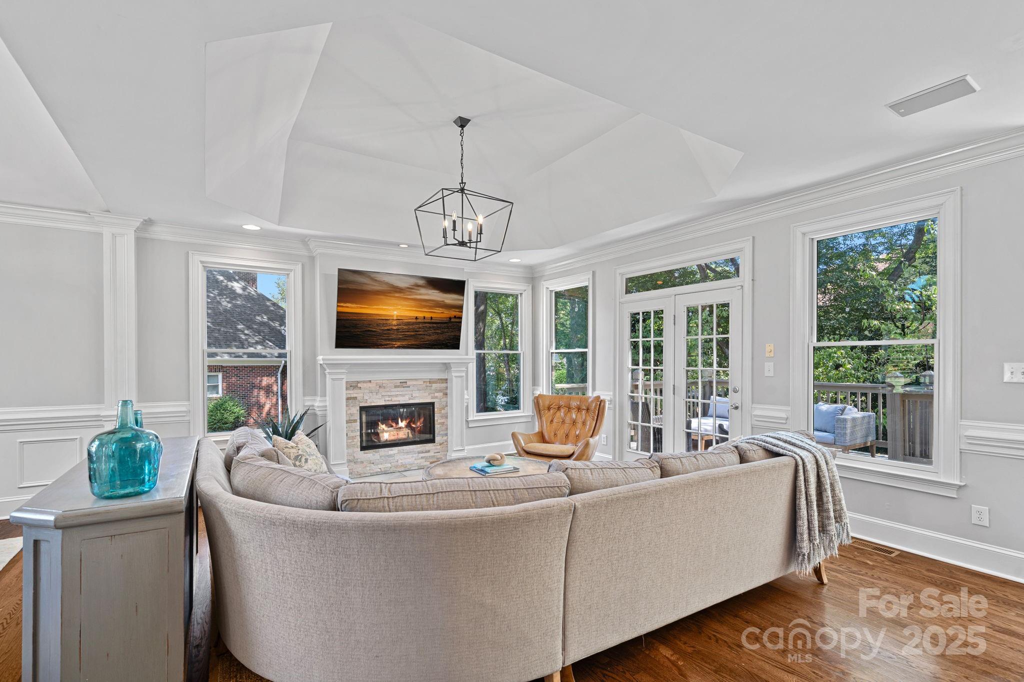 7519 Windaliere Drive