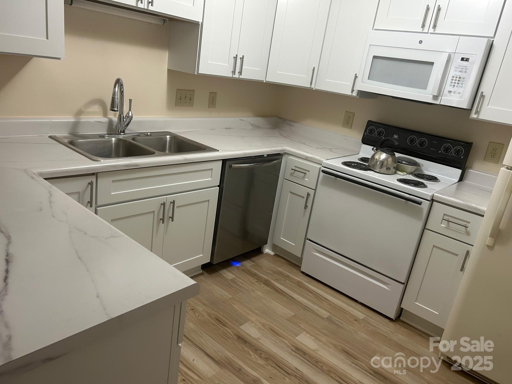 5864 Harris Grove Lane