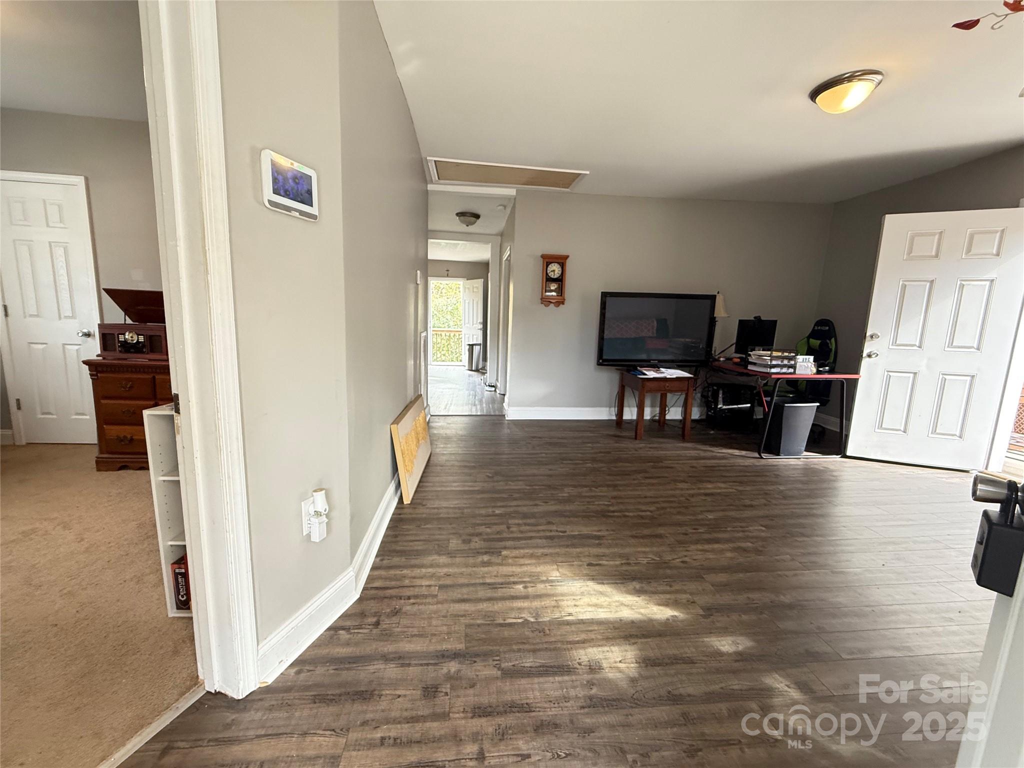 301 S Mountain Street