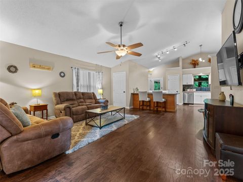 100 Tarragon Place Flat Rock NC 28731