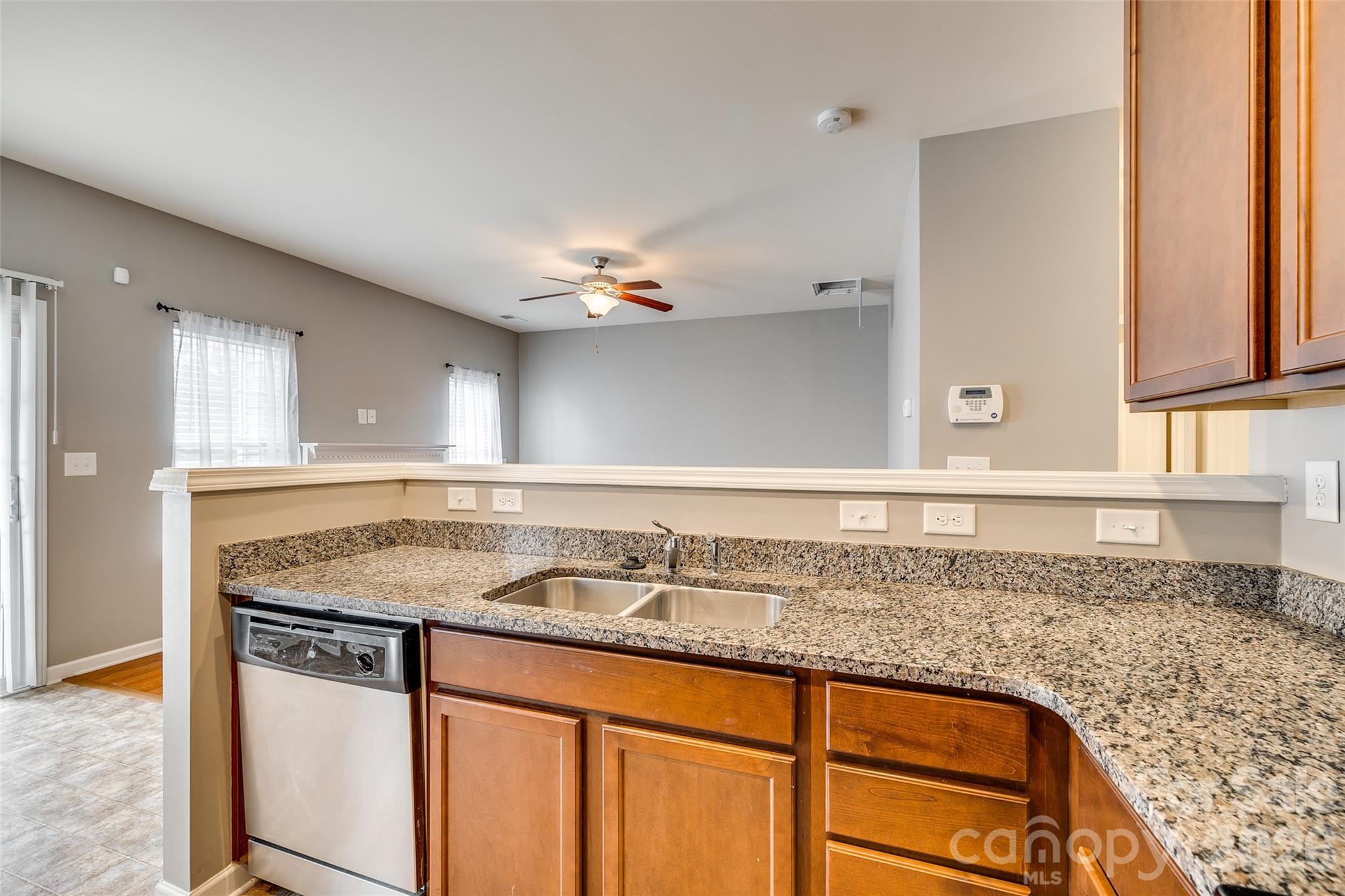 13815 Singleleaf Lane