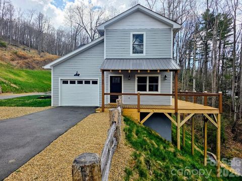 22 Salt Box Haven Burnsville NC 28714