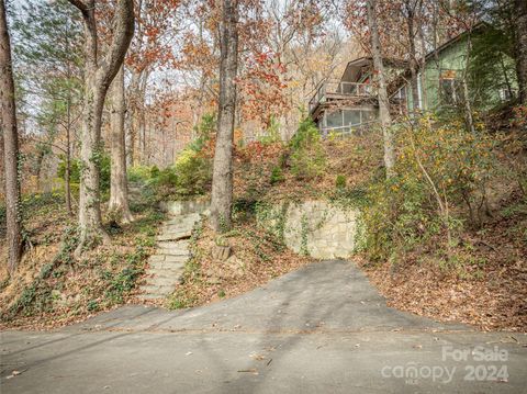 A home in Chimney Rock