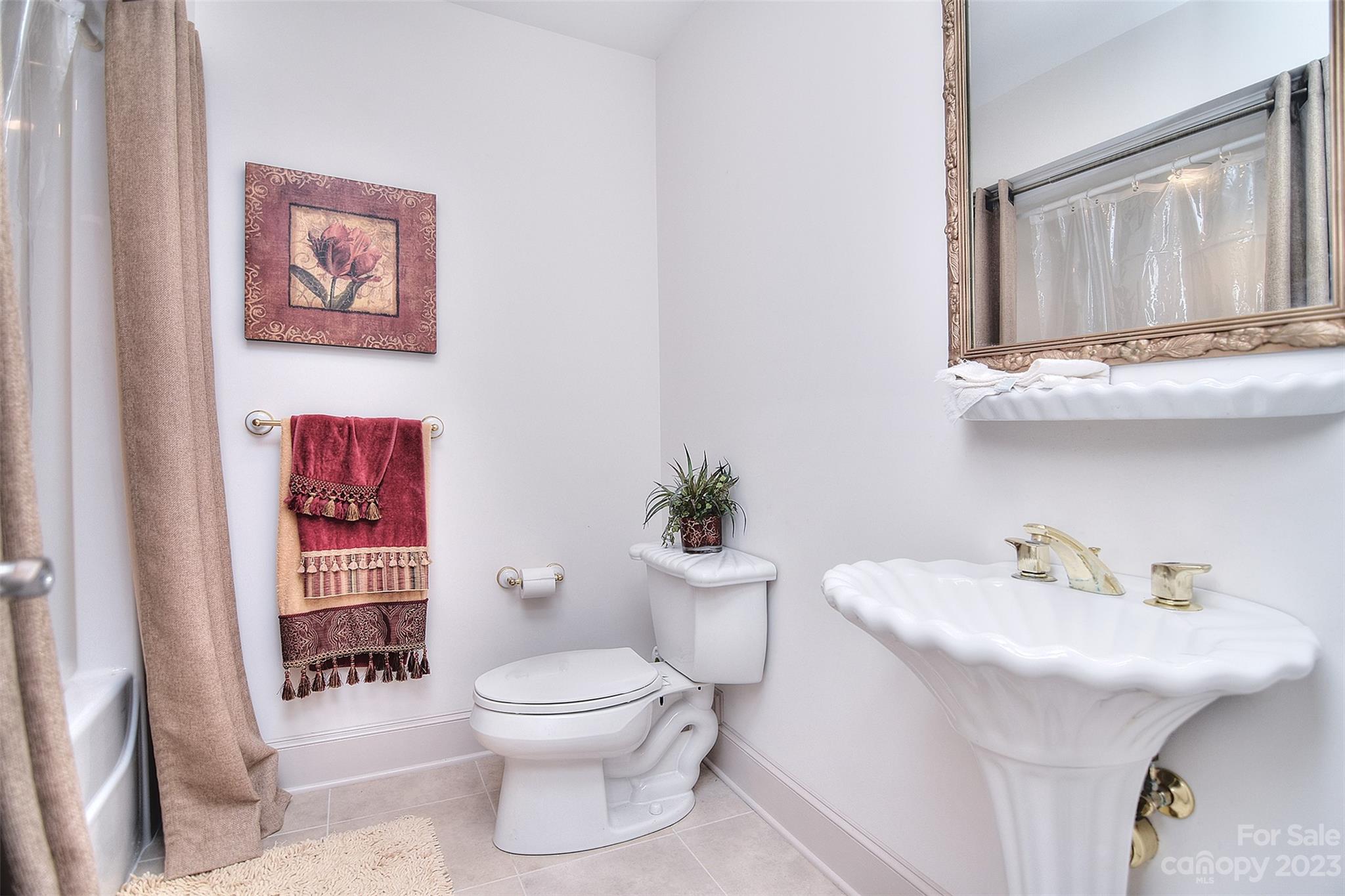 Cowans Ford Country Club - Residential