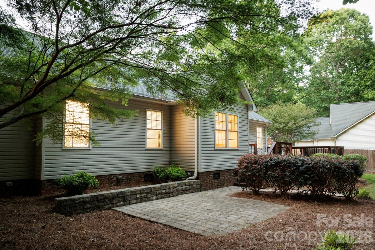1084 Castlebrook Drive