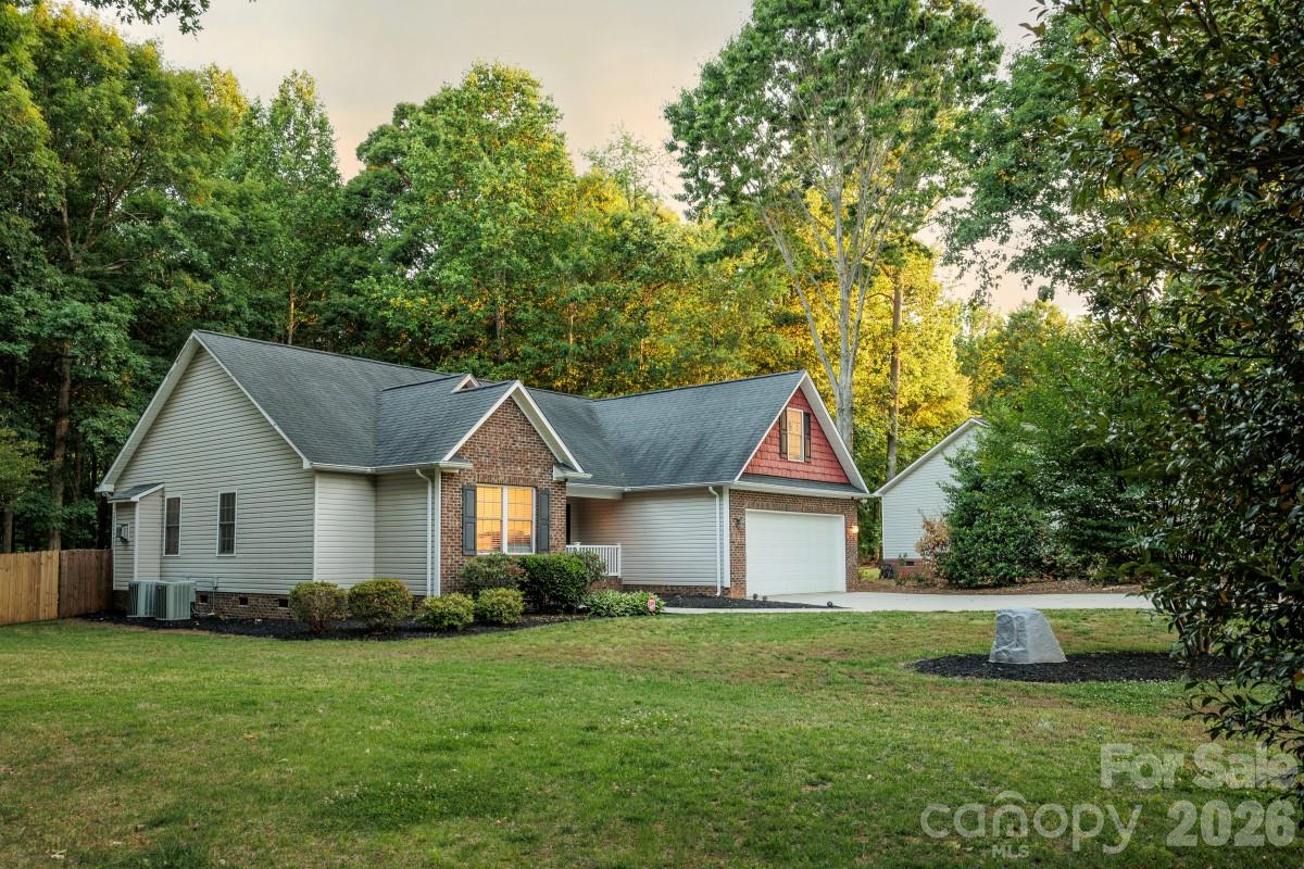 1084 Castlebrook Drive