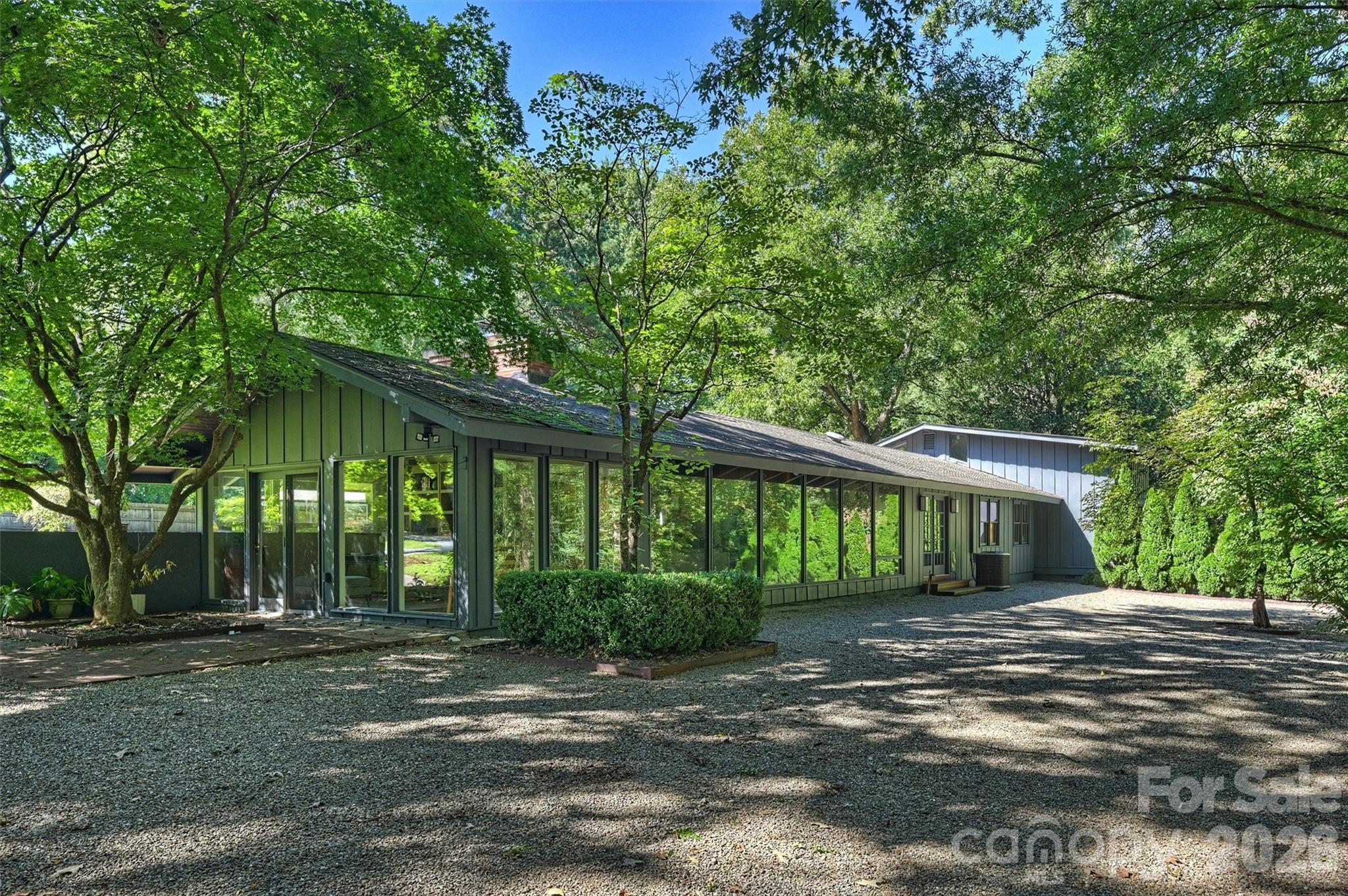 101A S Westover Drive