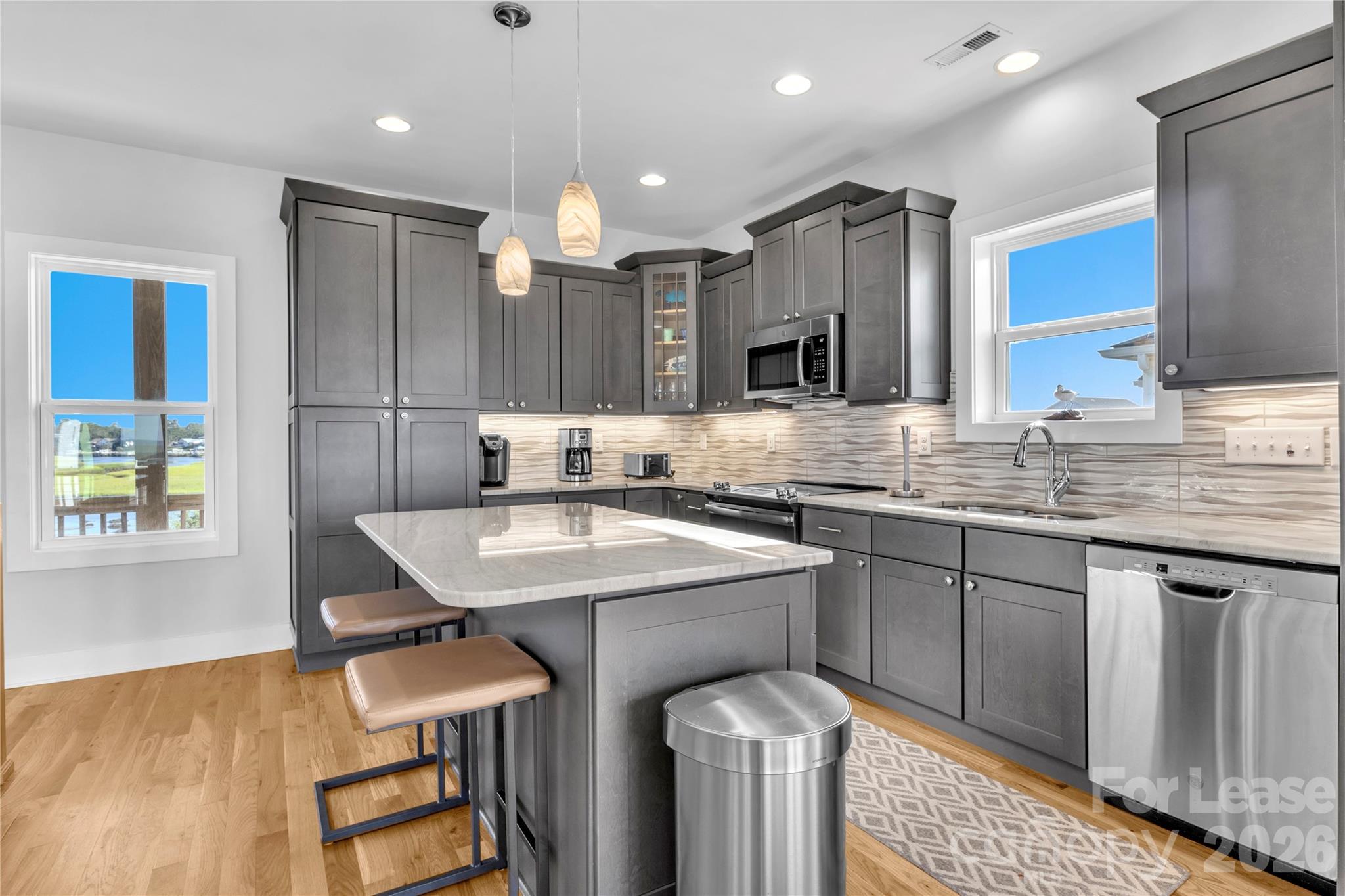 1708 W Dolphin Drive