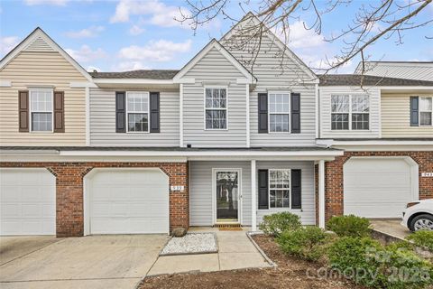 939 Sparrows Nest Lane 604 Pineville NC 28134