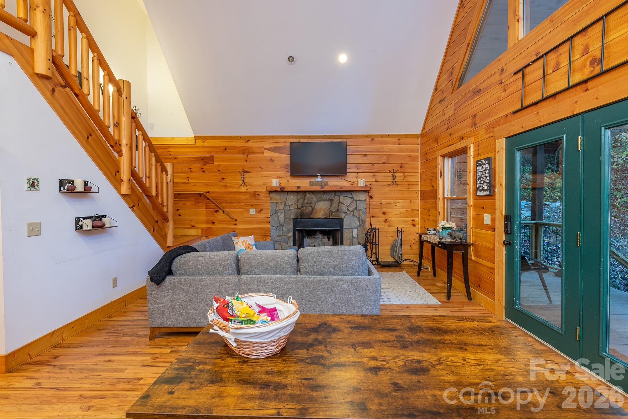 Sheepback Mountain - Residential