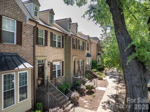 Photo of 268 W Bland Street, Charlotte, NC 28203 (MLS # 4403860)