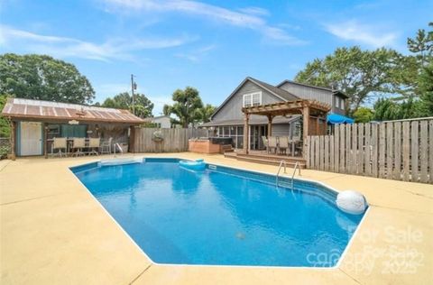 Photo of 3368 Plateau Road, Newton, NC 28658 (MLS # 4285989)