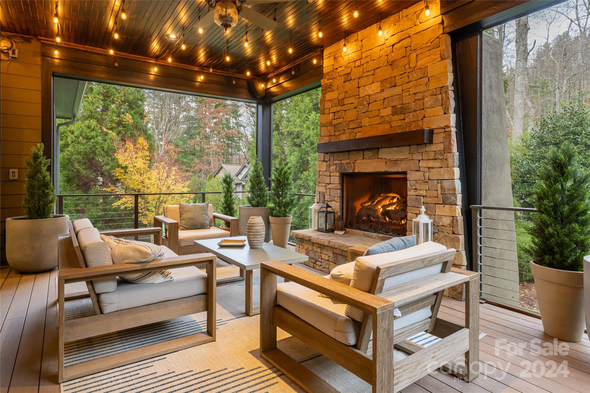 Reynolds Mountain - Residential