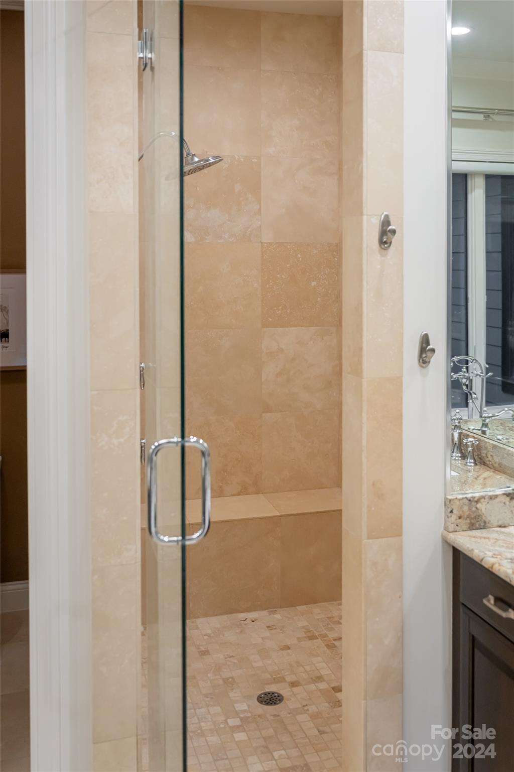 Reynolds Mountain - Residential