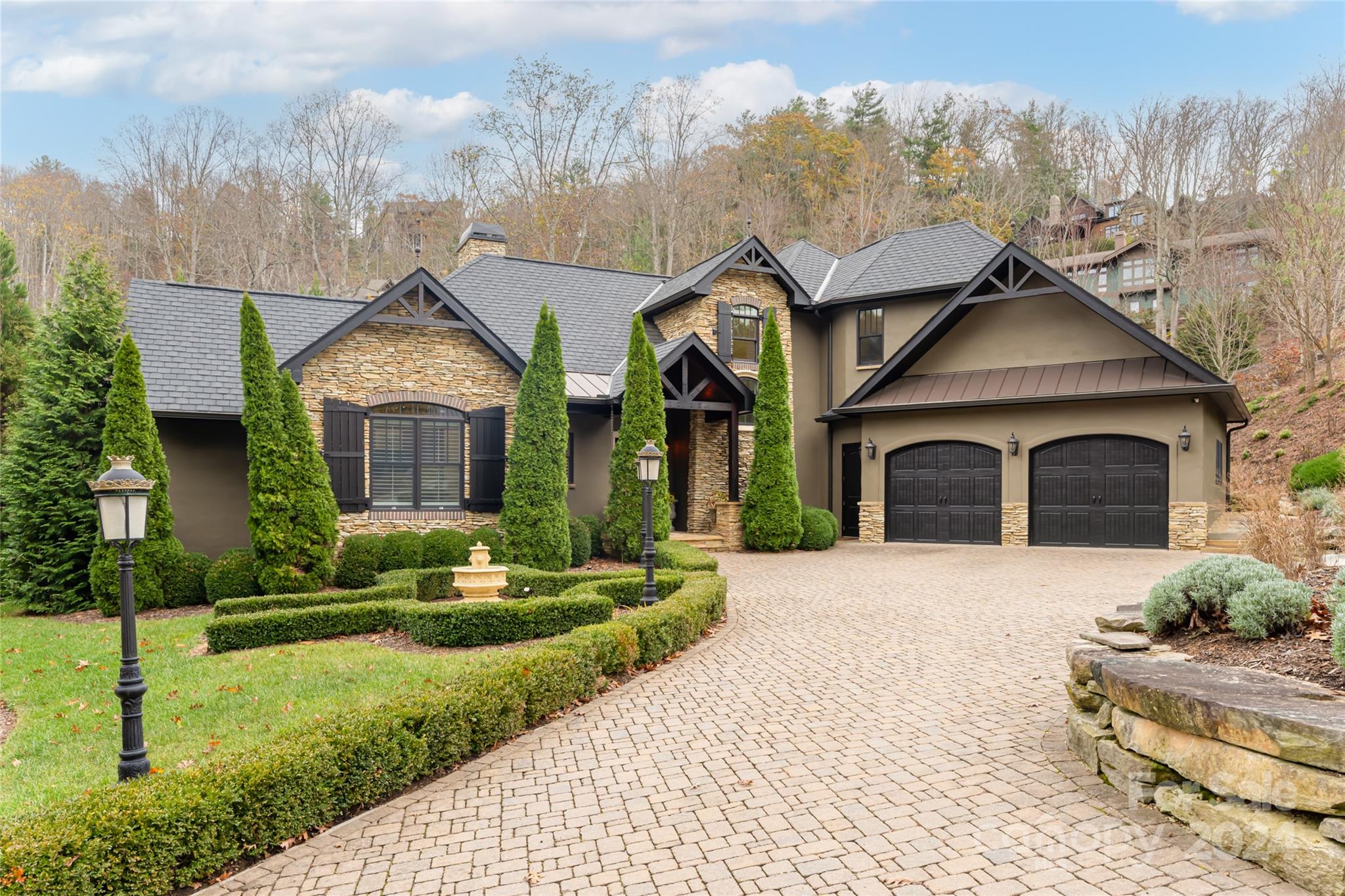 Reynolds Mountain - Residential