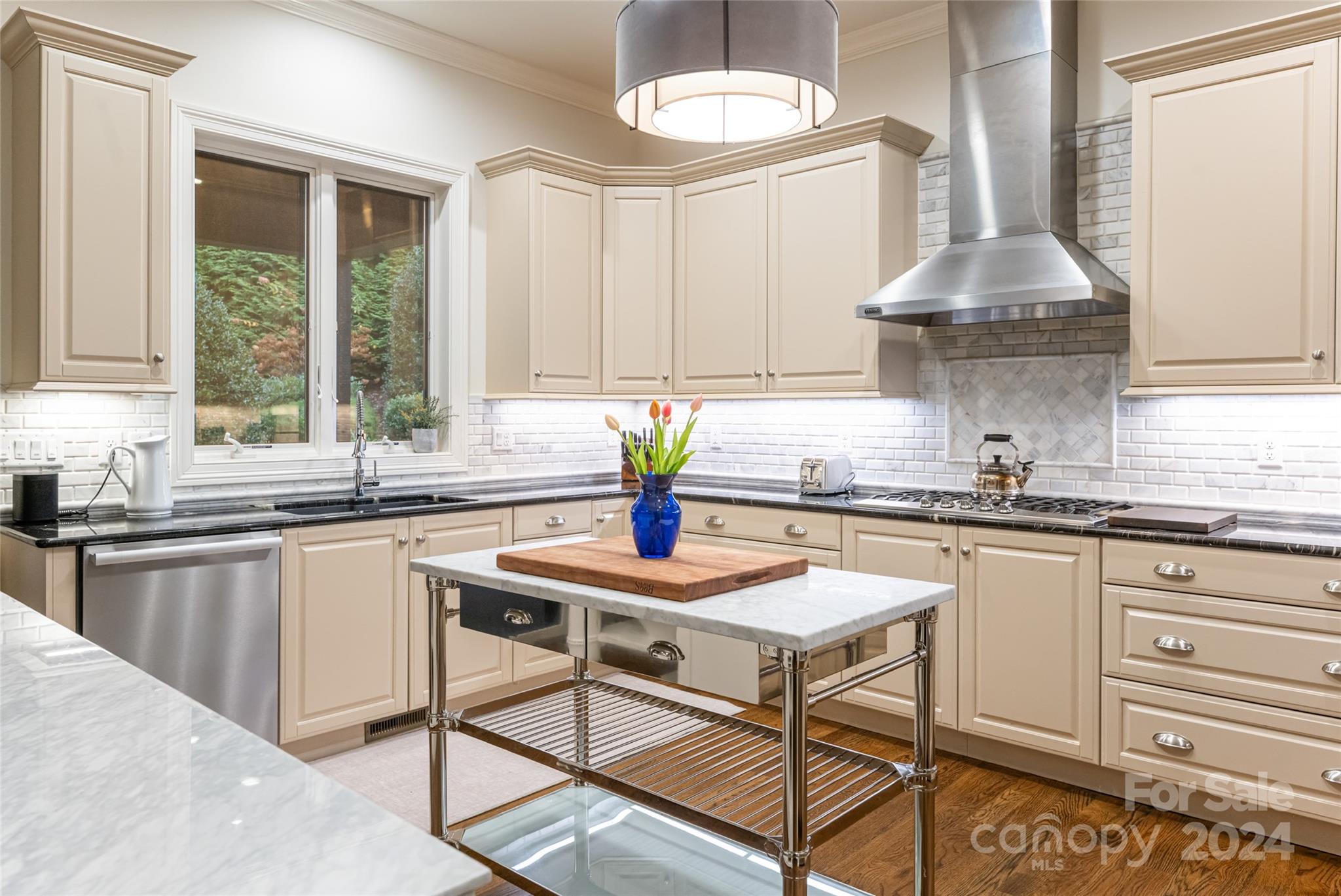 Reynolds Mountain - Residential